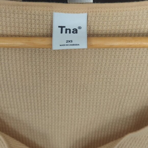 Aritzia Tna Tan Waffle Knit Ribbed Fitted Long Sleeve Crop Bodysuit-2XS Like New - Picture 3 of 4